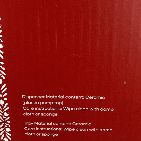 BNIB-3 Piece Set- Ceramic Penguin Soap Pump, 24 Hand Towels & Ceramic Towel Tray - Picture 14 of 16